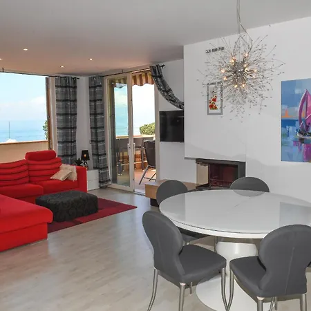 Favola Bella The Panoramic Penthouse アパート